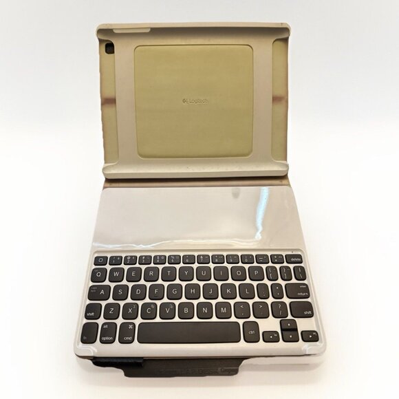 Logitech Keys 2 Go 2 White Keyboard MacOS/Windows/iPadOS/Android NO CHARGING CAB - Picture 1 of 11